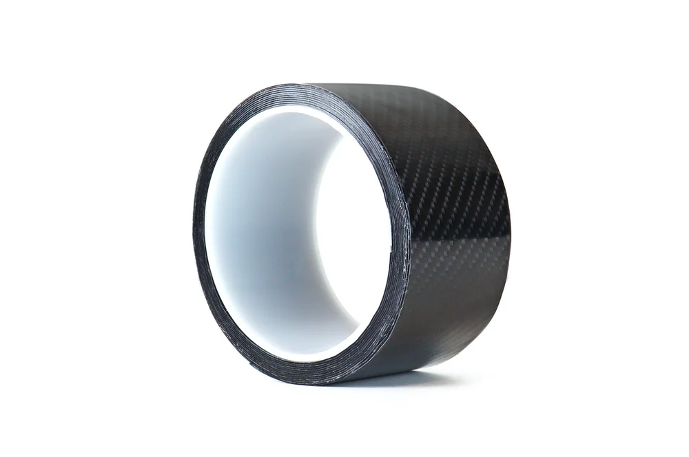 Karbonová ochranná páska černá 3m x 50mm AMiO-02597 Karbonová ochranná páska černá 3m x 50mm AMiO-02597